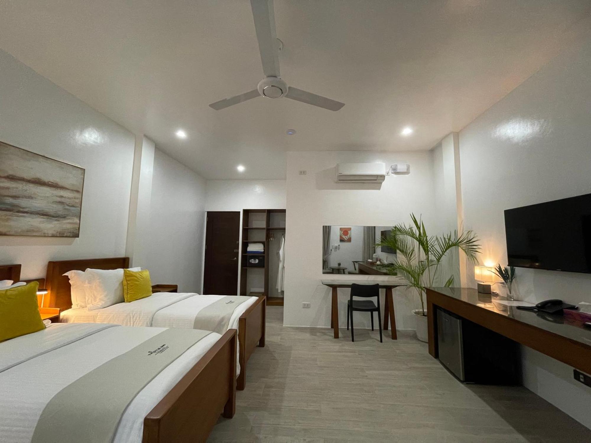 Thistle Inn Panglao Exteriör bild