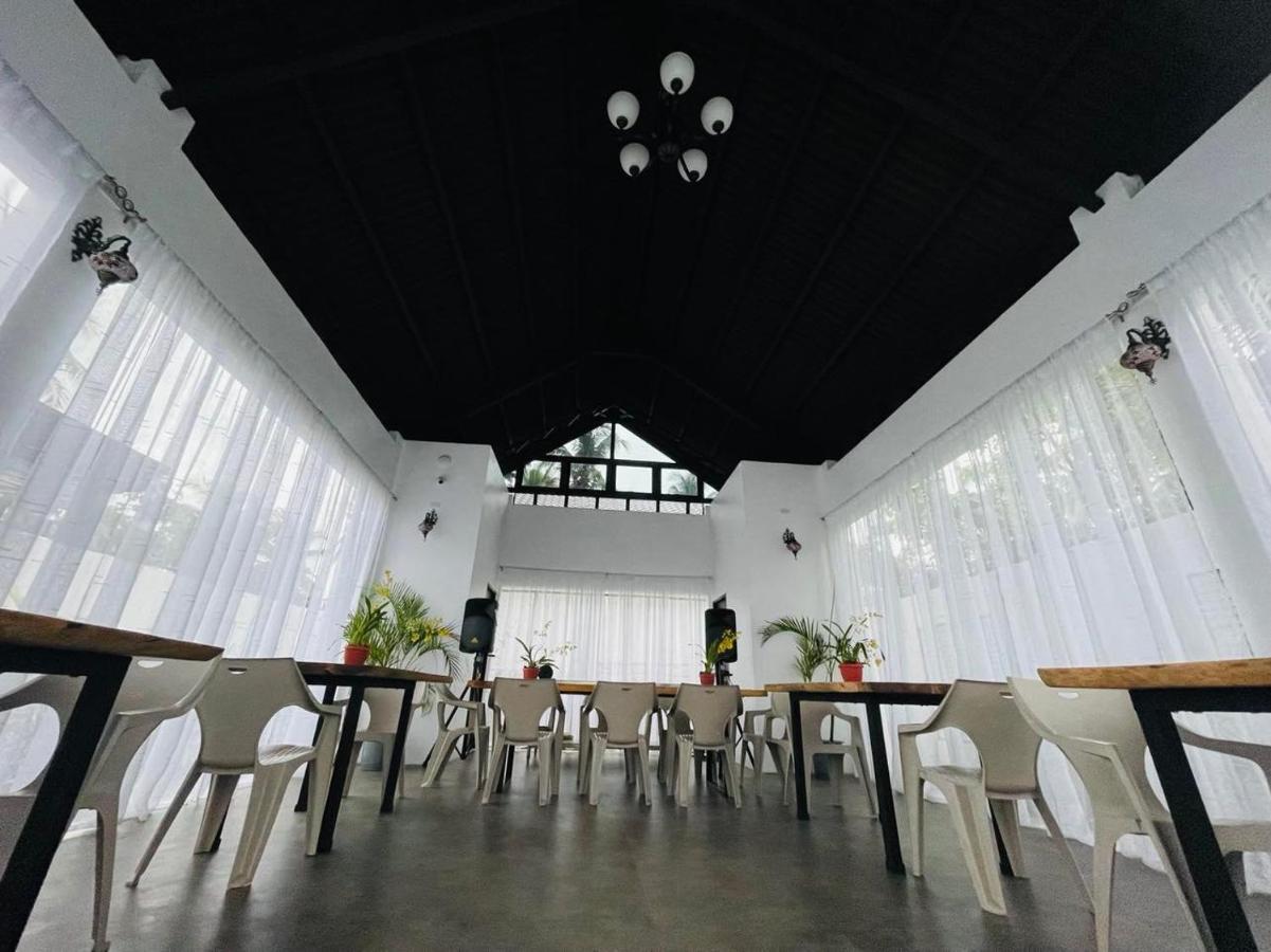 Thistle Inn Panglao Exteriör bild
